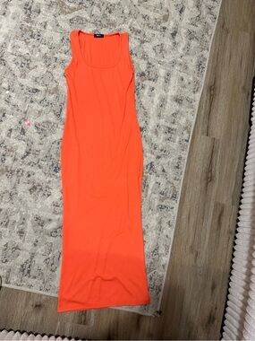 Sleeveless Coral-Orange Maxi Dress with Scoop Neck